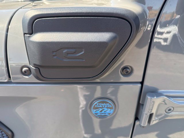 Certified 2023 Jeep Wrangler Unlimited w/ 8.4" Radio Group AWD/4WD image 39
