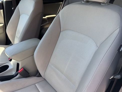 Used 2022 Kia Soul LX w/ Technology Package FWD image 12