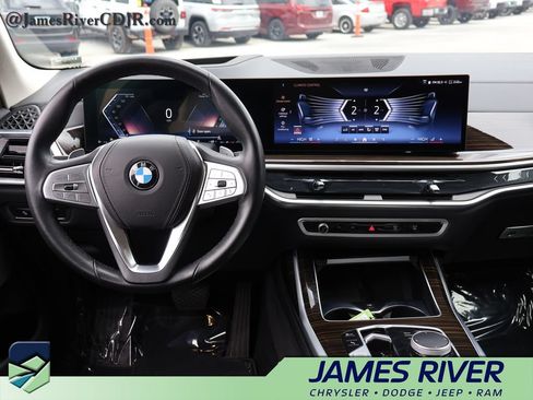Used 2025 BMW X7 xDrive40i AWD/4WD image 20