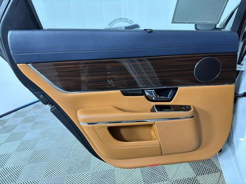 Used 2012 Jaguar XJ L image 24