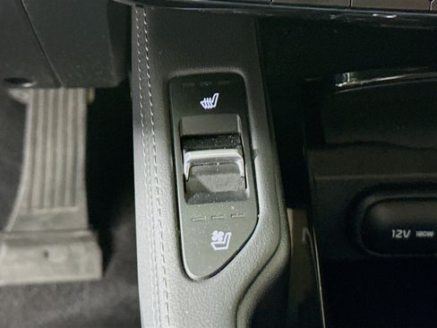 Used 2024 Kia Telluride EX image 25