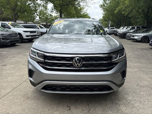 Used 2020 Volkswagen Atlas Cross Sport SE FWD image 2