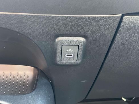 Used 2026 Toyota Corolla LE FWD image 27
