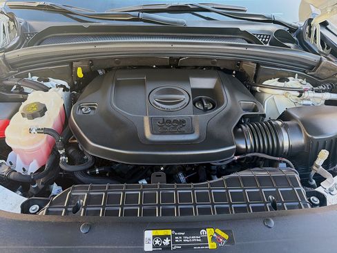 Used 2023 Jeep Grand Cherokee L Overland image 36