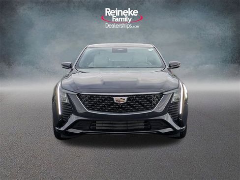 Used 2026 Cadillac CT5 Premium Luxury image 2