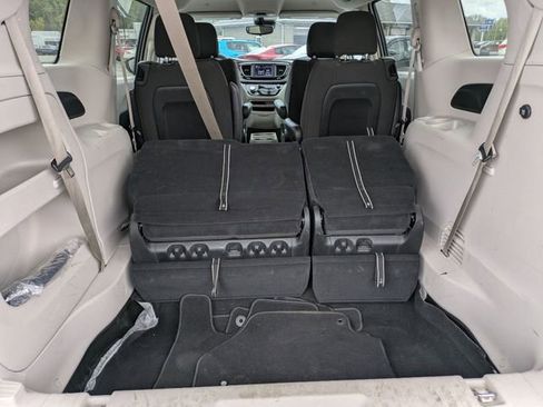 Used 2023 Chrysler Voyager LX FWD image 21