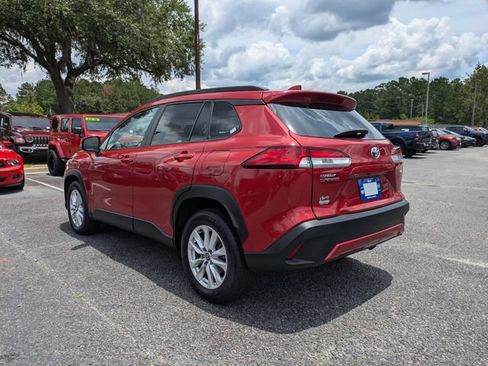 Used 2022 Toyota Corolla Cross LE w/ Moonroof Package FWD image 6