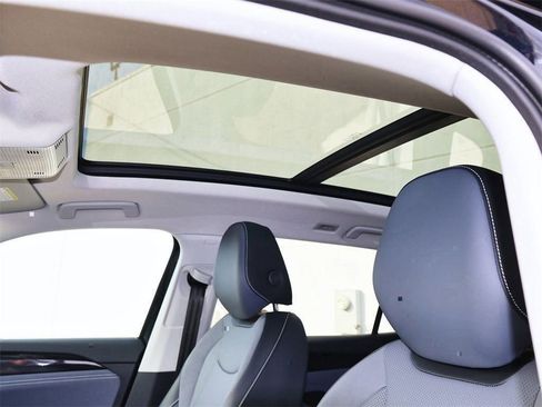 New 2026 Volkswagen Tiguan SE image 13