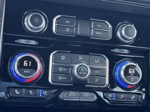 Used 2024 GMC Yukon Denali Ultimate image 47