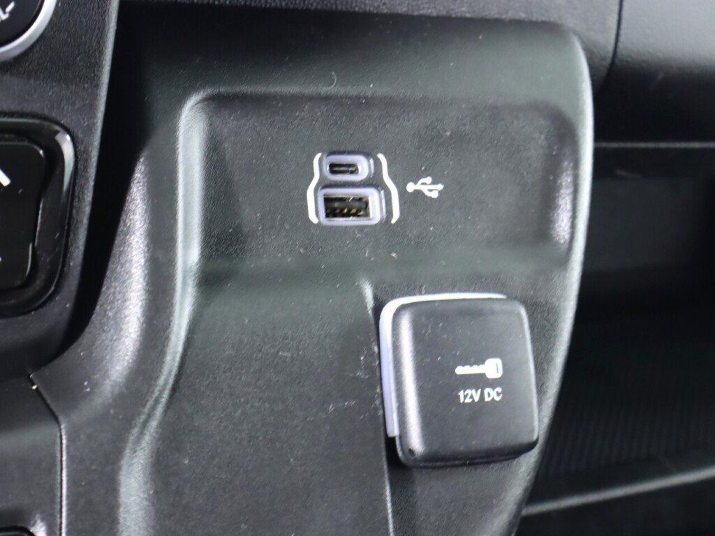 Used 2023 RAM ProMaster 2500 FWD image 24