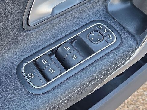 Used 2025 Mercedes-Benz CLA 250 image 22