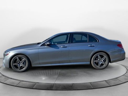 Used 2019 Mercedes-Benz E 300 image 4