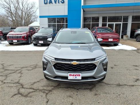 New 2026 Chevrolet Trax LT w/ LT Convenience Package image 9