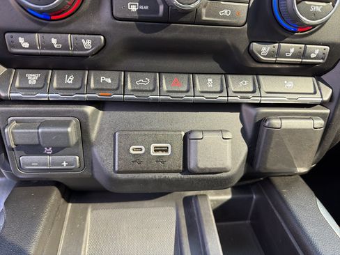 Used 2020 Chevrolet Silverado 3500 High Country w/ Technology Package AWD/4WD image 14