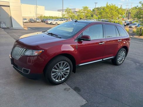 Used 2015 Lincoln MKX AWD w/ Equipment Group 102A image 3
