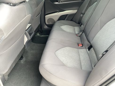 Used 2022 Toyota Camry LE FWD image 14
