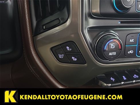 Used 2015 Chevrolet Silverado 2500 High Country image 17