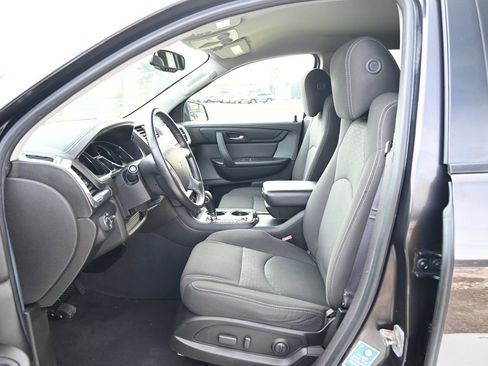 Used 2015 GMC Acadia SLE image 16