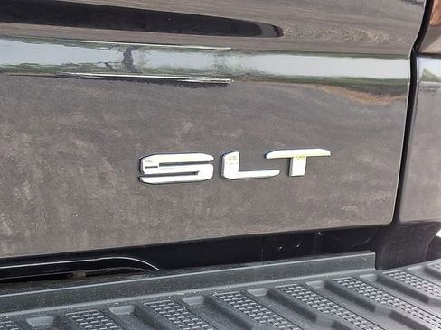 Used 2024 GMC Sierra 1500 SLT w/ SLT Premium Plus Package AWD/4WD image 29