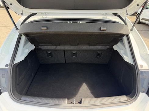 Used 2019 Chevrolet Cruze LT w/ Convenience Package FWD image 41