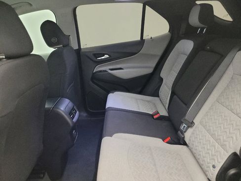 Used 2022 Chevrolet Equinox LS w/ LPO, Floor Liner Package FWD image 18