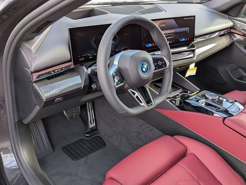 Used 2026 BMW i5 eDrive40 RWD image 9