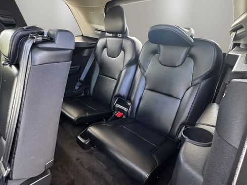 Used 2018 Volvo XC90 T5 Momentum w/ Convenience Package FWD image 22