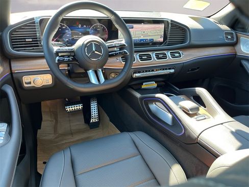New 2025 Mercedes-Benz GLS 450 4MATIC image 7