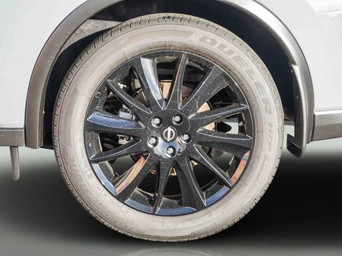 Used 2024 Nissan Murano SV w/ SV Midnight Edition Package image 11