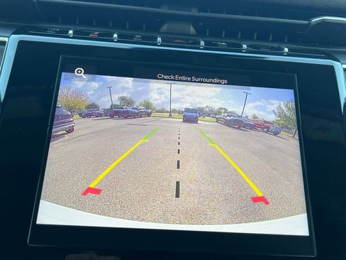 New 2025 Jeep Grand Cherokee Laredo image 9