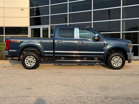 Used 2019 Ford F250 XL w/ STX Appearance Package AWD/4WD image 2