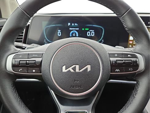 Used 2025 Kia Sportage EX image 24