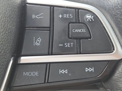 Used 2021 Toyota Sienna XLE FWD image 14