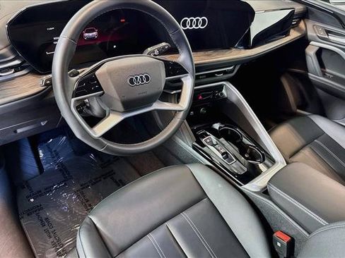 Used 2025 Audi Q5 Premium AWD/4WD image 9