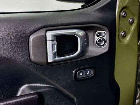 Used 2021 Jeep Wrangler Unlimited Rubicon AWD/4WD image 18