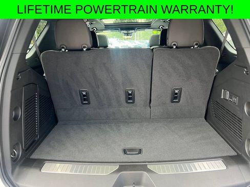 Used 2024 Chevrolet Tahoe High Country w/ Premium Package AWD/4WD image 23