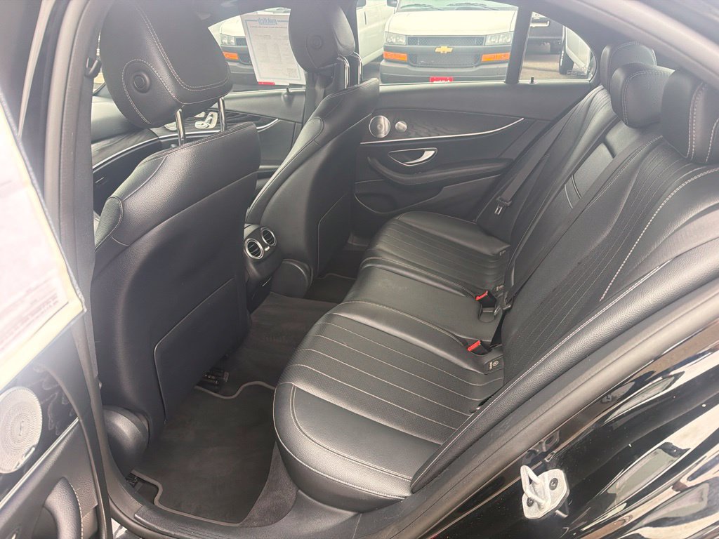 Used 2019 Mercedes-Benz E 300 4MATIC image 28