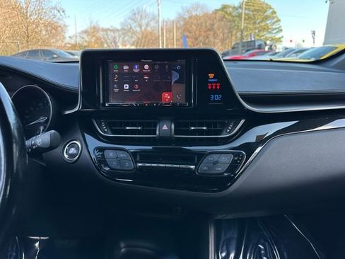 Used 2018 Toyota C-HR XLE image 17