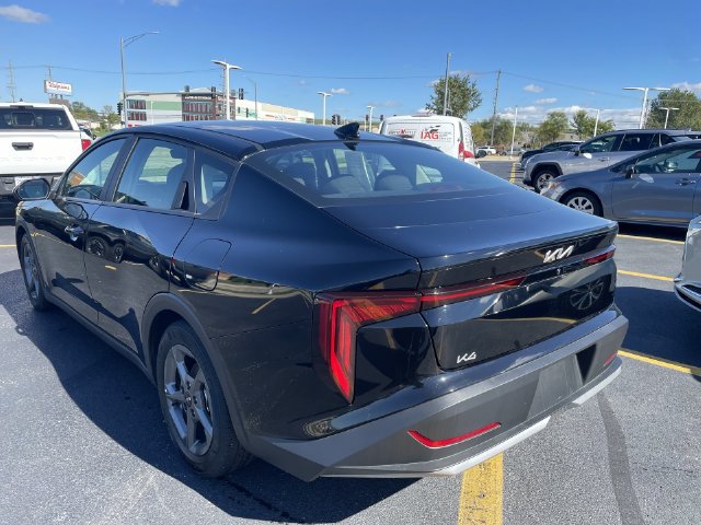 Used 2025 Kia K4 FWD image 30