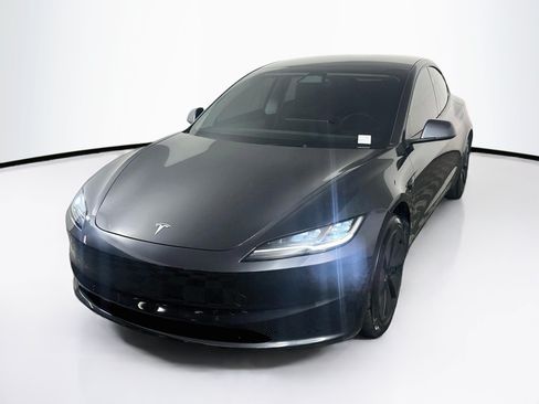 Used 2025 Tesla Model 3 RWD image 3