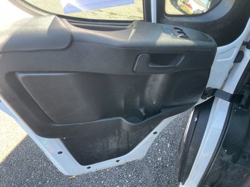 Used 2023 RAM ProMaster 2500 FWD image 11