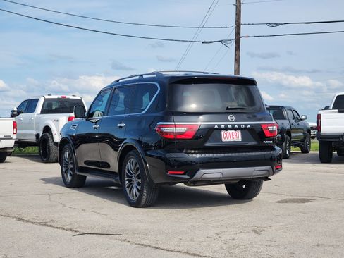 Used 2022 Nissan Armada Platinum w/ Captain's Chairs Package RWD image 5
