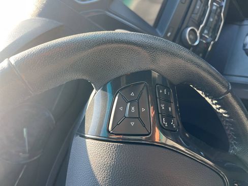 Used 2018 Ford Explorer XLT w/ Equipment Group 202A AWD/4WD image 34