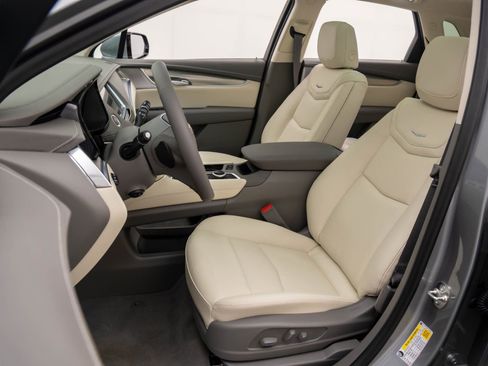 New 2026 Cadillac XT5 Premium Luxury image 17