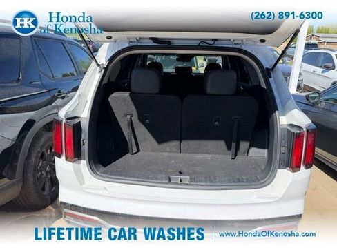 Used 2021 Kia Sorento S FWD image 11