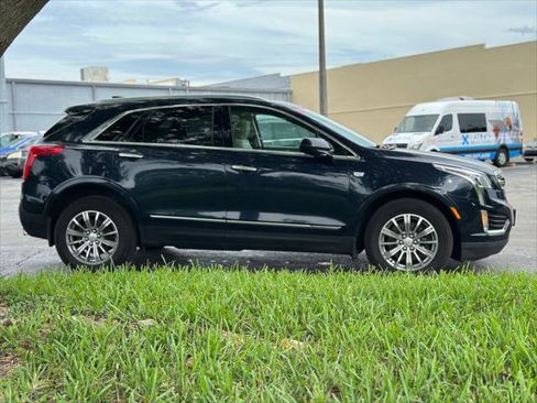 Used 2017 Cadillac XT5 Luxury w/ Driver Awareness Package AWD/4WD image 11