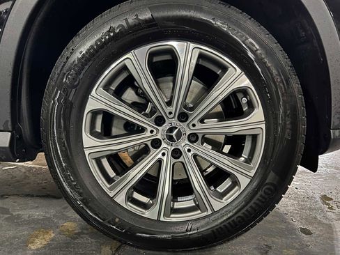Used 2026 Mercedes-Benz GLC 300 4MATIC image 9