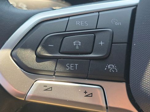 Used 2025 Volkswagen Atlas Cross Sport SEL Premium R-Line AWD/4WD image 35