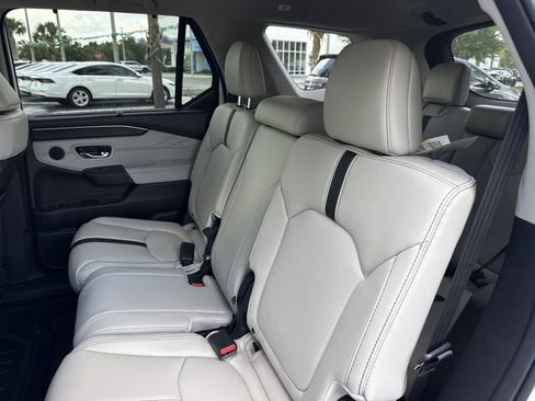 New 2026 Honda Pilot Touring image 23