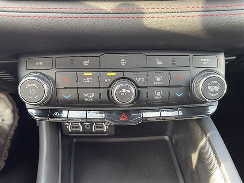 Used 2025 Dodge Durango GT AWD/4WD image 50